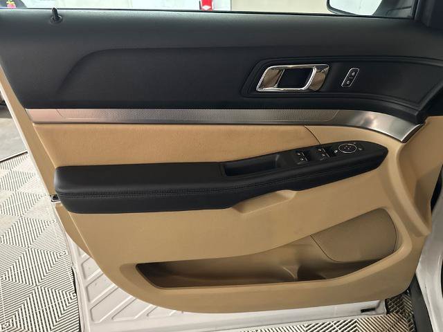 Certified 2017 Ford Explorer FWD image 13