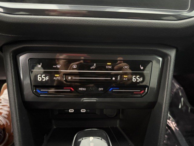 Used 2022 Volkswagen Tiguan SE AWD/4WD image 20