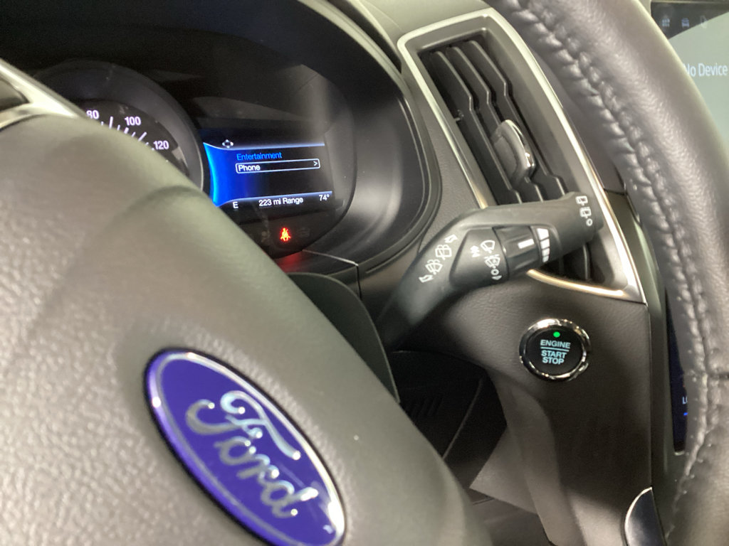 Certified 2024 Ford Edge Titanium AWD/4WD image 22