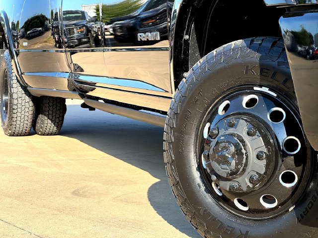 Used 2022 RAM 3500 Limited w/ Night Edition AWD/4WD image 8