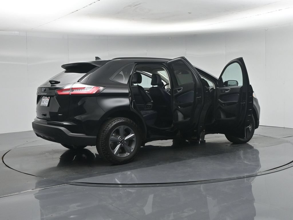 Certified 2024 Ford Edge SEL w/ Sport Appearance Package AWD/4WD image 5