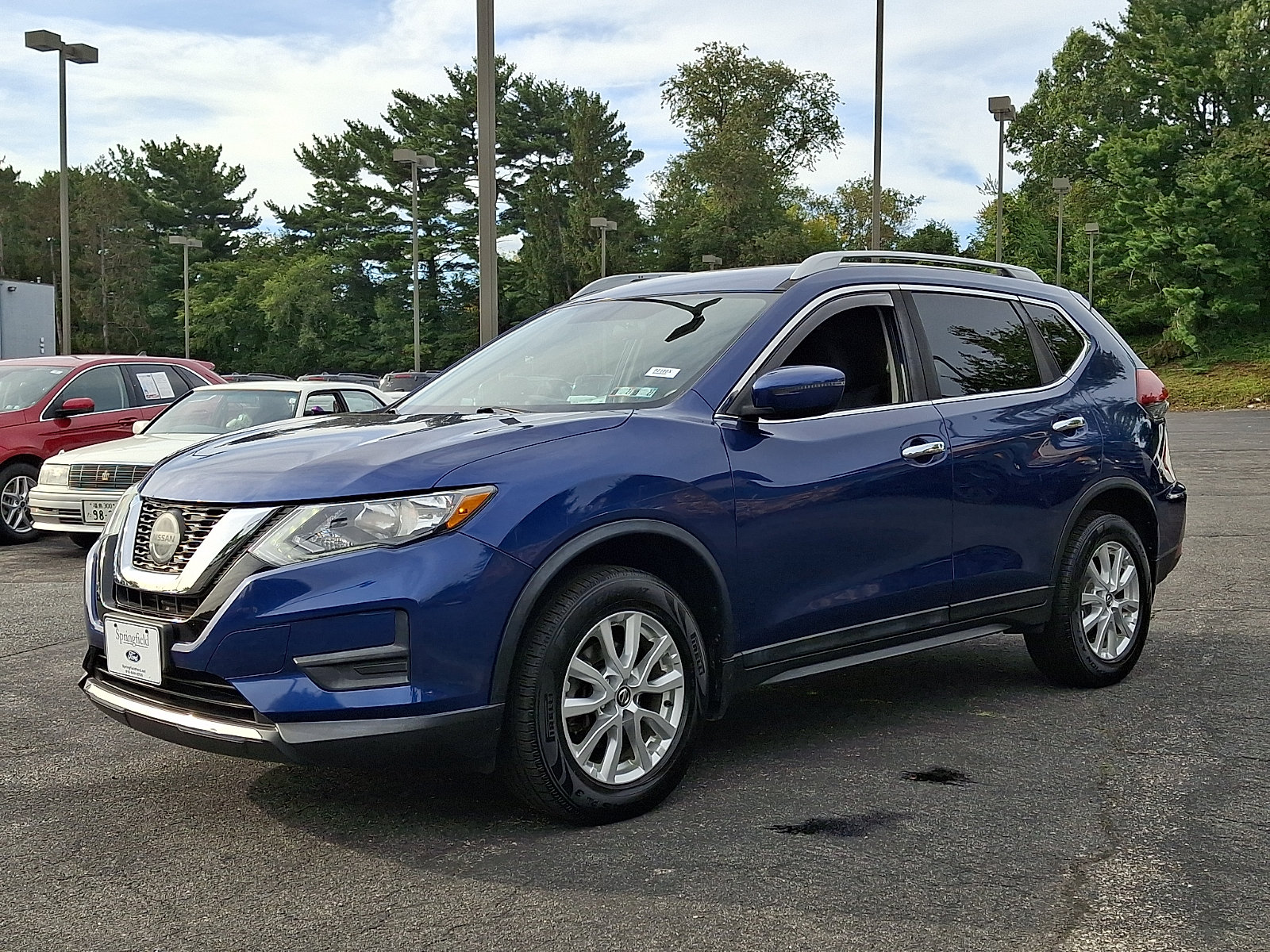Used 2018 Nissan Rogue SV AWD/4WD image 3