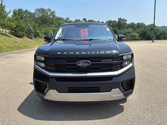Certified 2025 Ford Expedition Platinum w/ Driver's Package AWD/4WD image 7