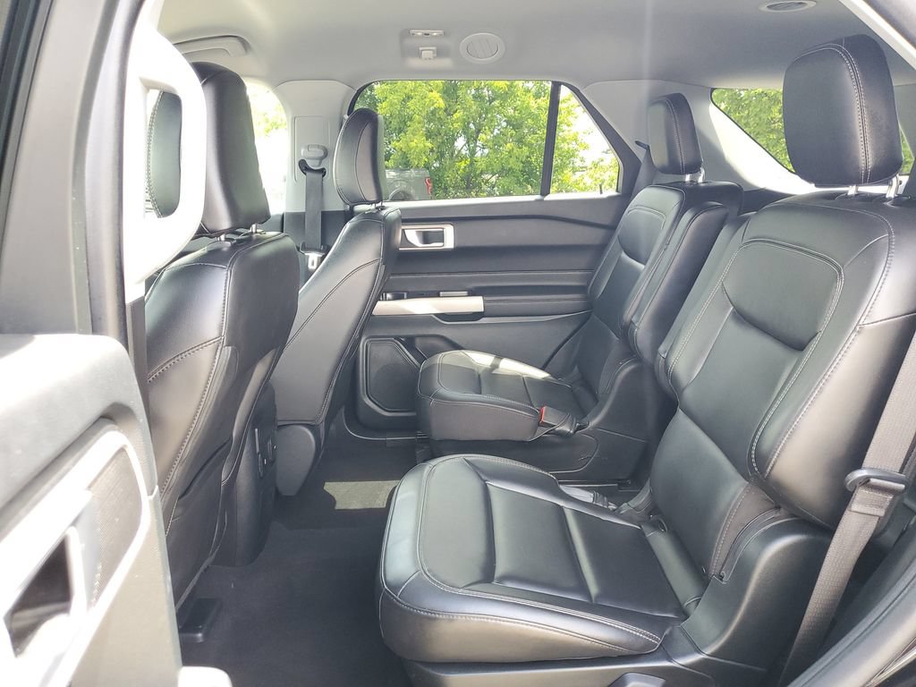 Certified 2023 Ford Explorer XLT w/ Equipment Group 202A AWD/4WD image 14