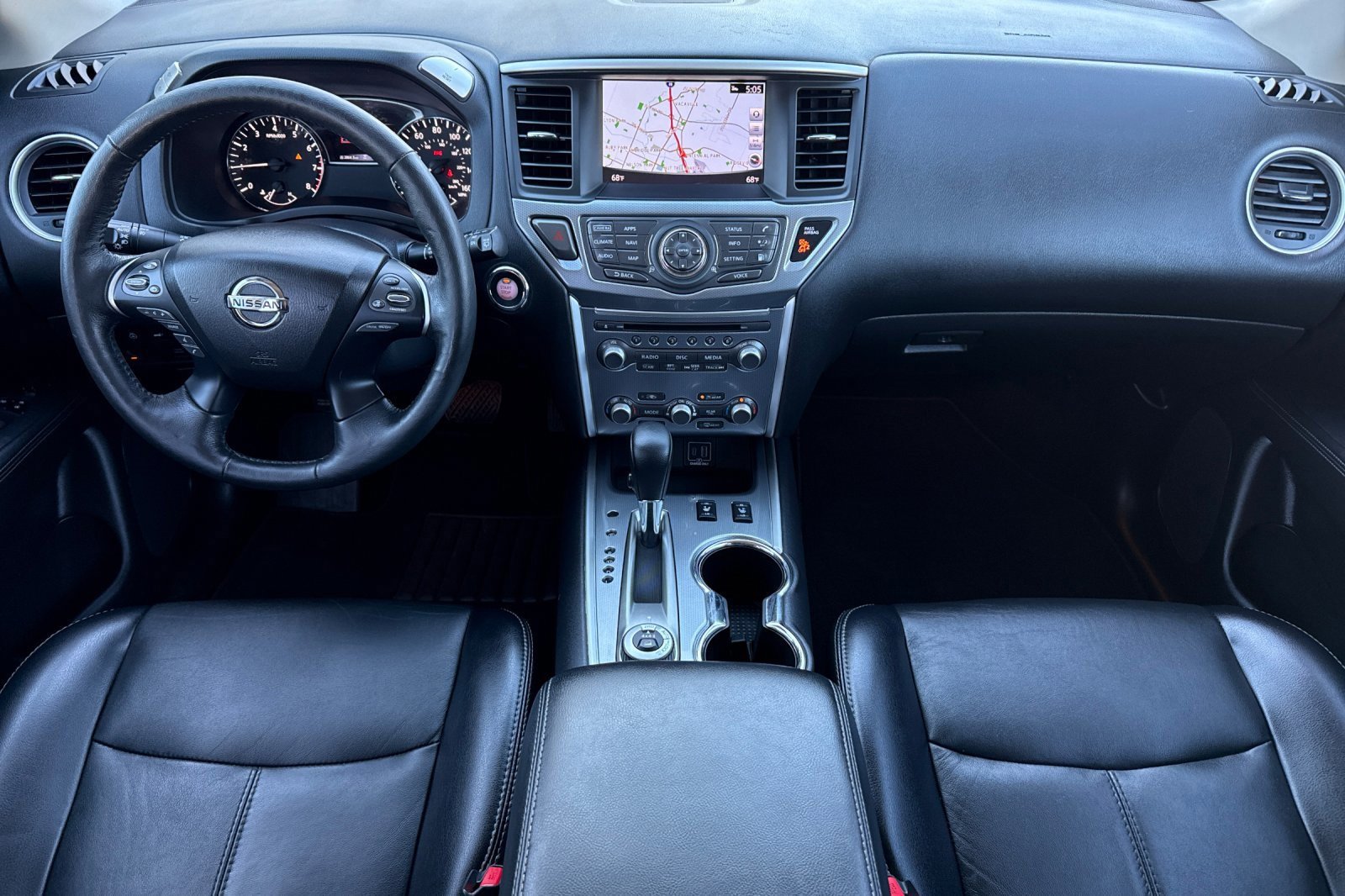 Used 2019 Nissan Pathfinder SL image 14