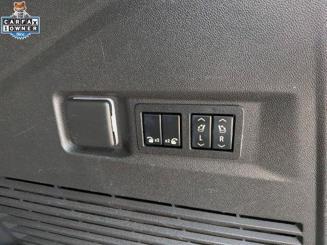 Used 2022 GMC Yukon SLT w/ SLT Luxury Package AWD/4WD image 18