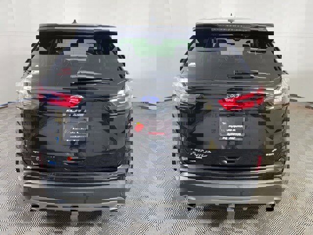 Certified 2023 Ford Edge Titanium w/ Class II Trailer Tow Package image 4