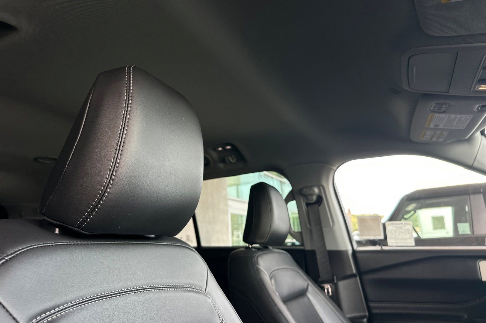 Certified 2022 Ford Explorer XLT w/ Equipment Group 202A RWD image 17