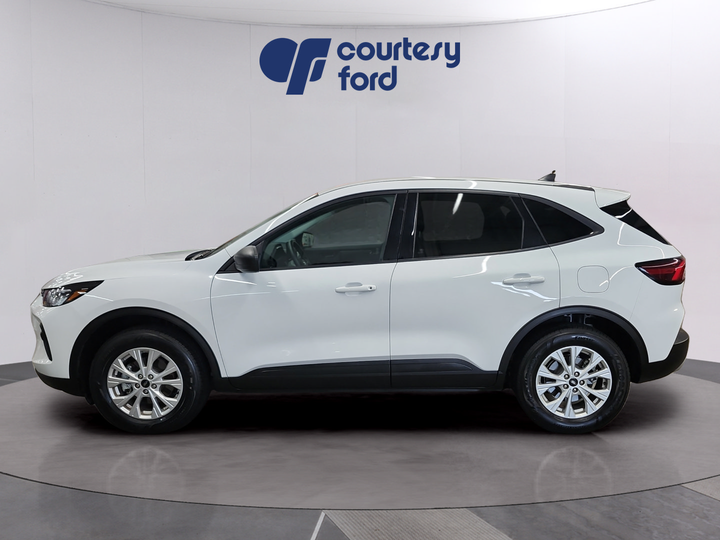 Certified 2025 Ford Escape Active w/ Tech Pack #1 AWD/4WD image 4