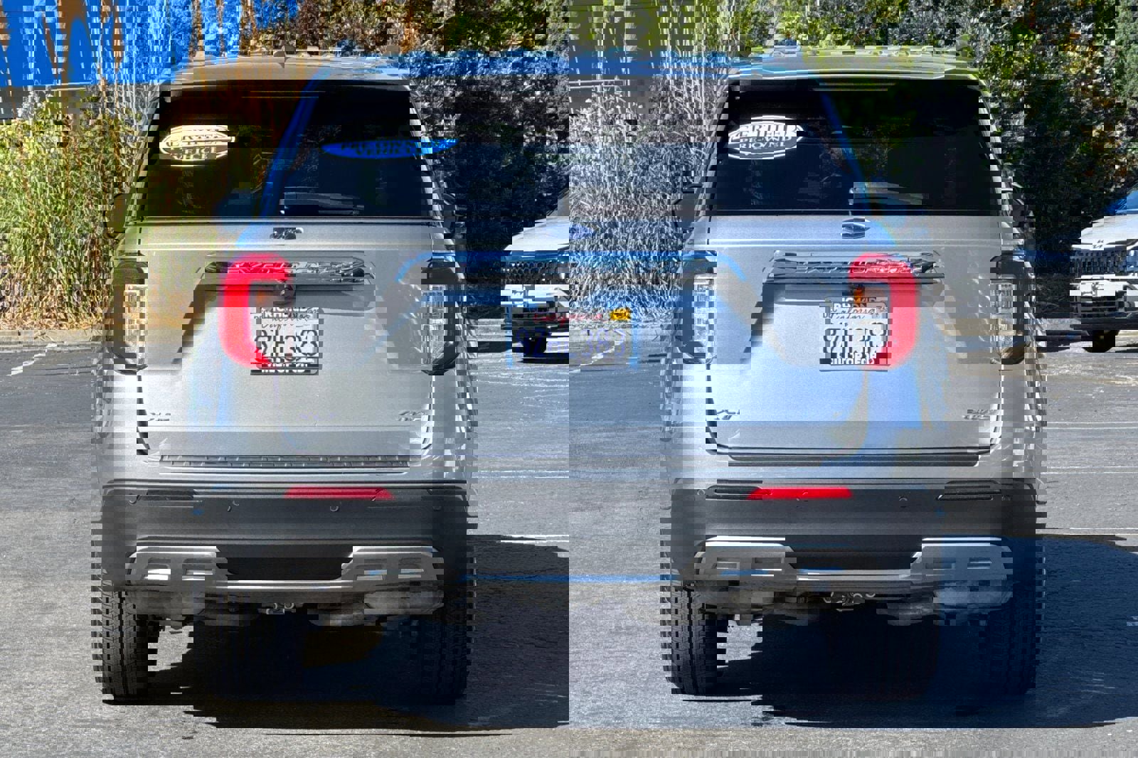 Certified 2022 Ford Explorer XLT w/ Equipment Group 202A image 4