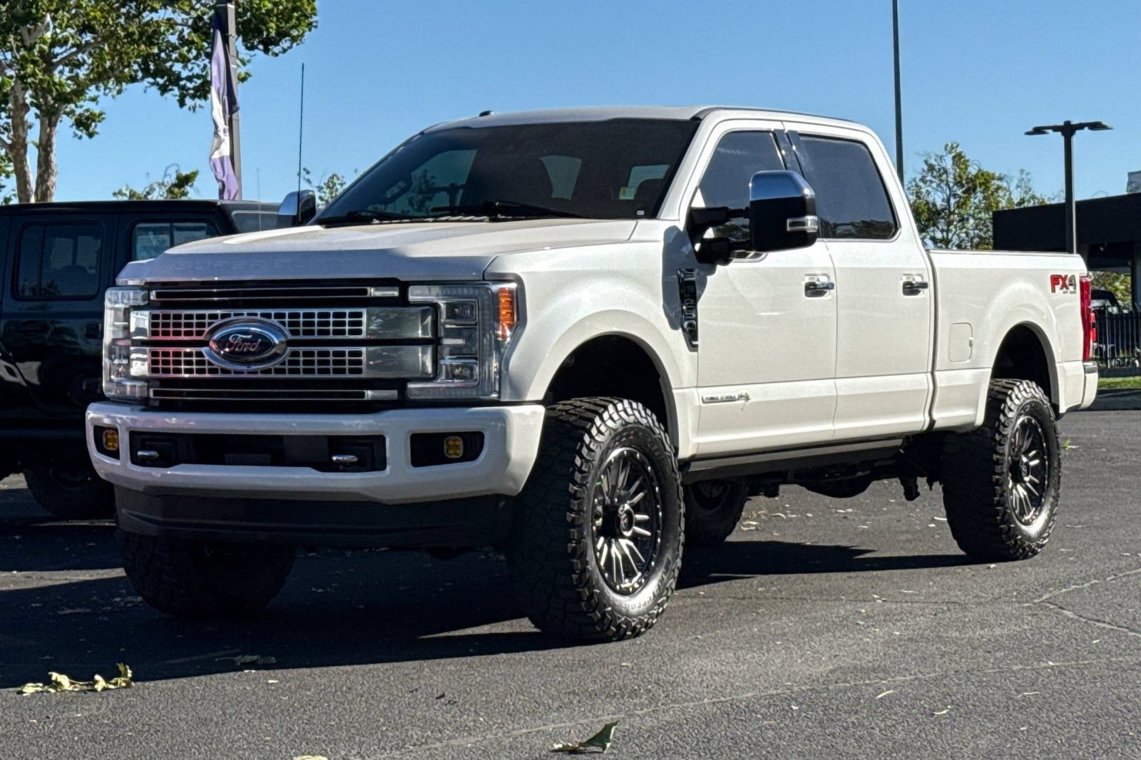 Certified 2017 Ford F250 Platinum w/ Platinum Ultimate Package AWD/4WD image 8