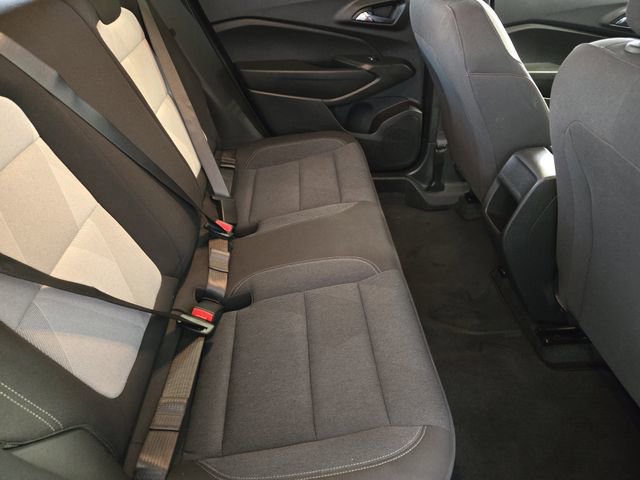 Used 2024 Chevrolet Trax RS w/ Driver Confidence Package image 32