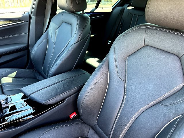 Used 2021 BMW 540i w/ M Sport Package RWD image 11