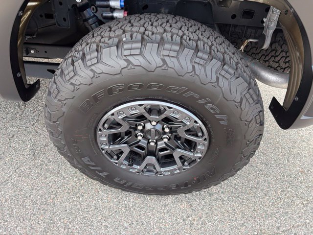 Certified 2025 Ford F150 Raptor w/ Equipment Group 803A Raptor R AWD/4WD image 12