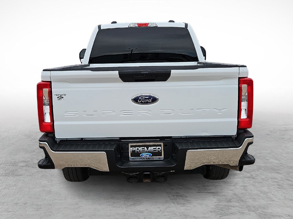 Certified 2025 Ford F250 XLT w/ FX4 Off-Road Package AWD/4WD image 9