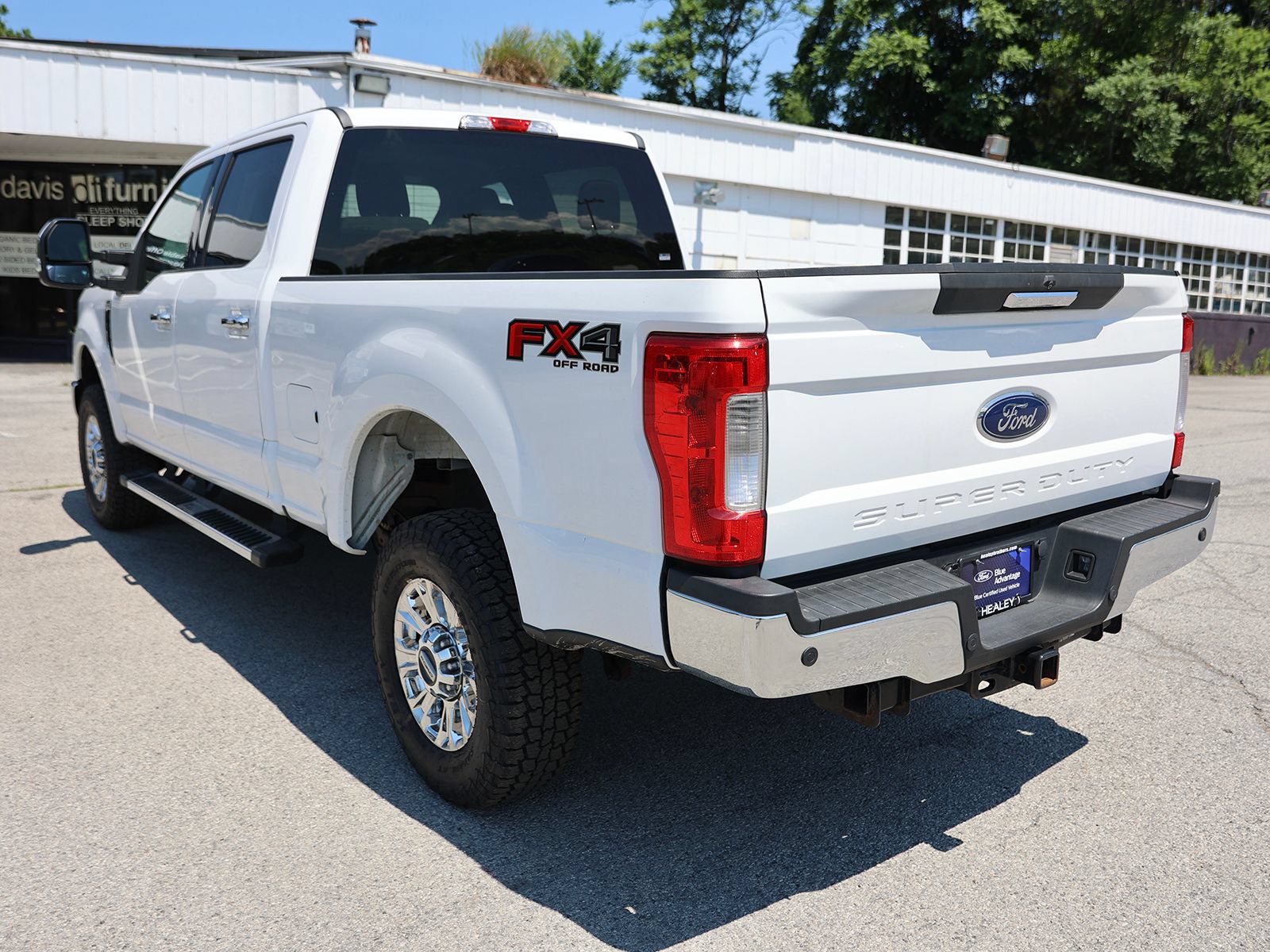 Certified 2019 Ford F250 XLT w/ XLT Premium Package AWD/4WD image 5