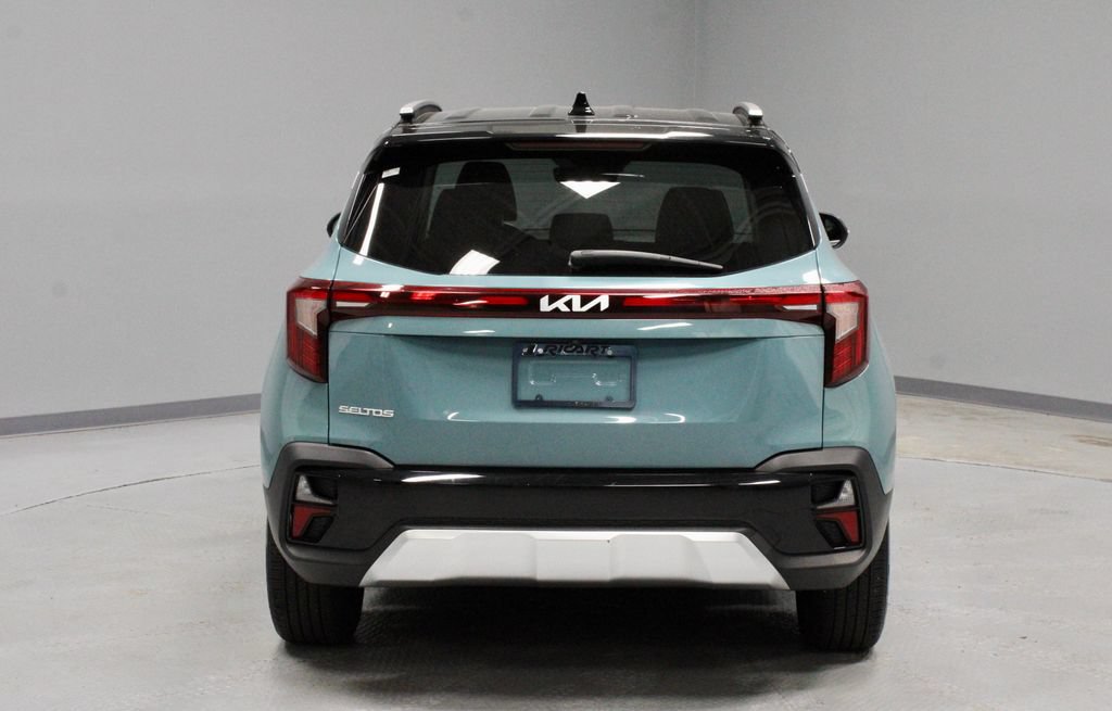 Used 2024 Kia Seltos S FWD image 11