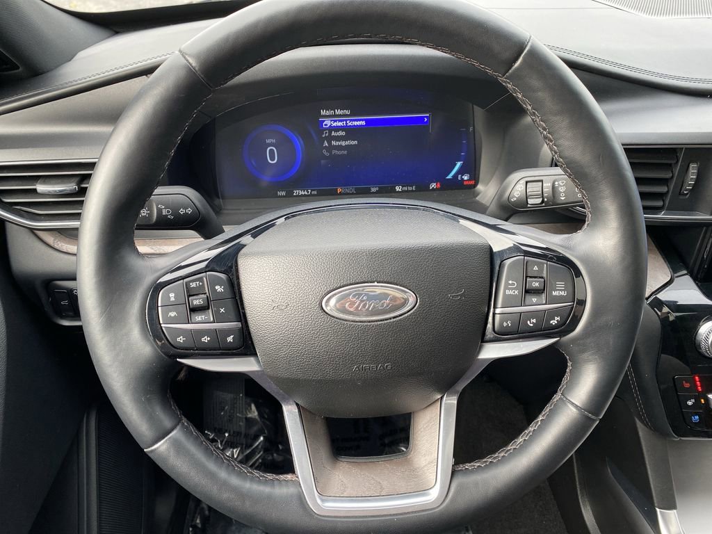 Certified 2023 Ford Explorer Platinum w/ Technology Package image 23
