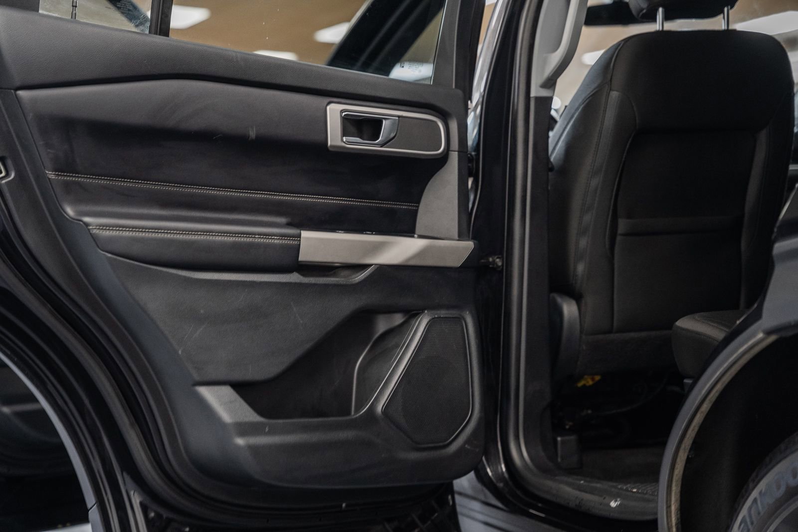 Certified 2021 Ford Explorer XLT w/ Class III Trailer Tow Package image 42