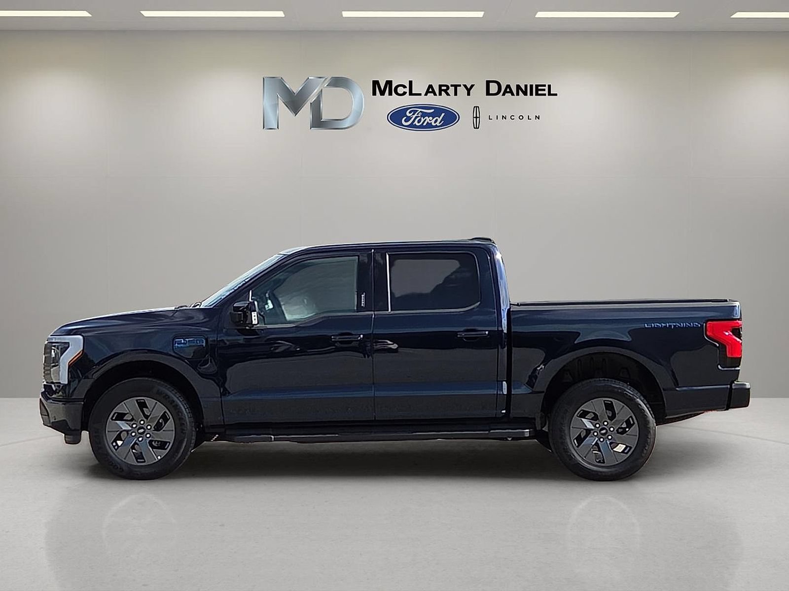 Certified 2025 Ford F150 Lightning Lariat AWD/4WD image 3