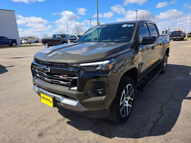 Used 2023 Chevrolet Colorado Z71 w/ Z71 Convenience Package 2 AWD/4WD image 2