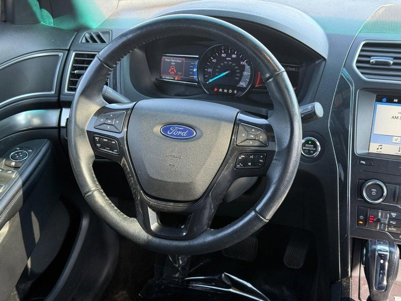 Certified 2018 Ford Explorer XLT w/ Equipment Group 202A image 17