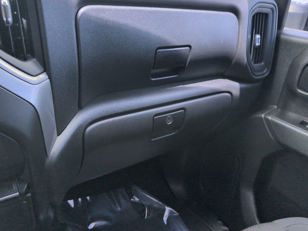 Used 2020 Chevrolet Silverado 2500 Custom w/ Custom Value Package AWD/4WD image 18