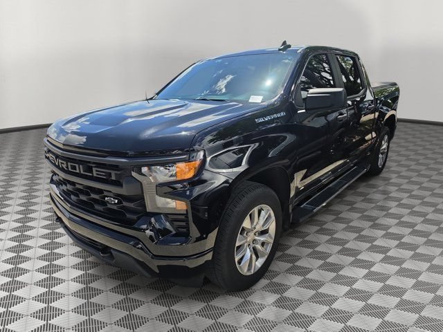Used 2024 Chevrolet Silverado 1500 Custom RWD image 3