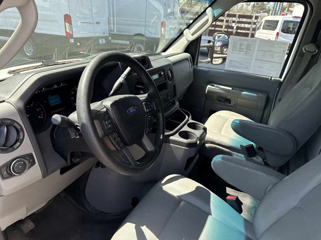 Certified 2021 Ford E-450 and Econoline 450 Super Duty w/ Power Windows & Locks Group image 13
