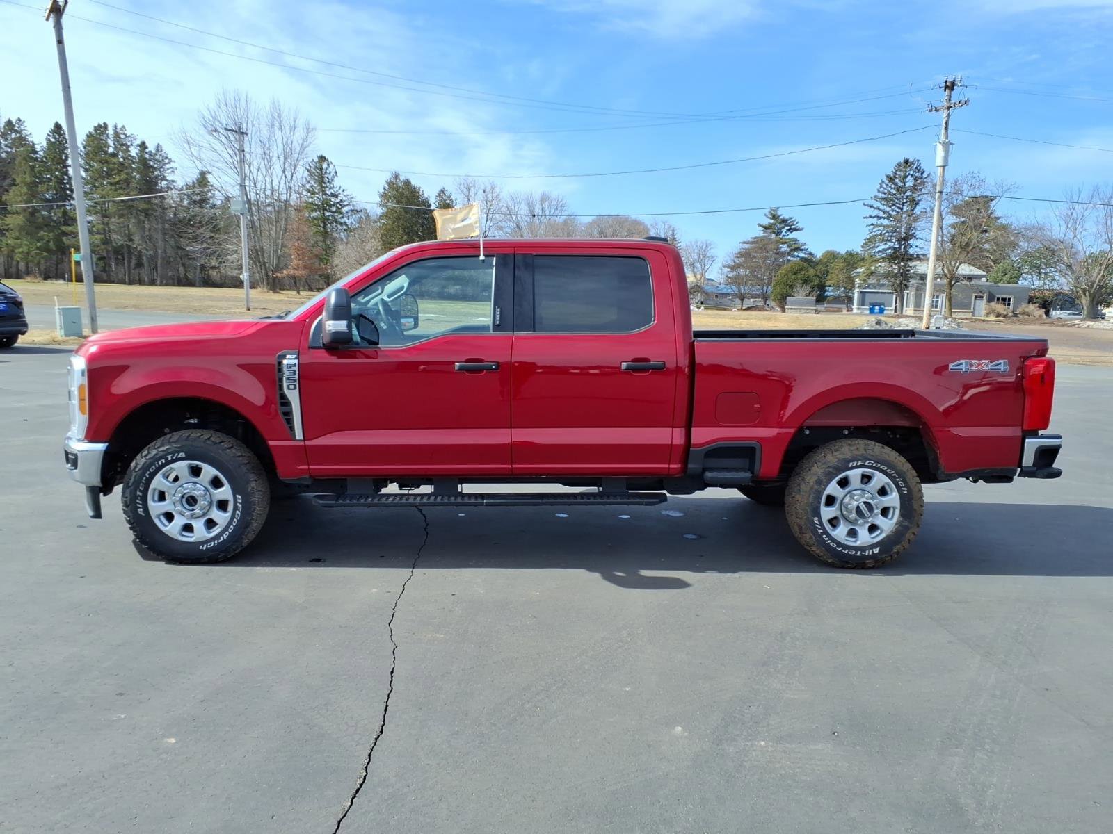 Certified 2023 Ford F350 XLT image 2