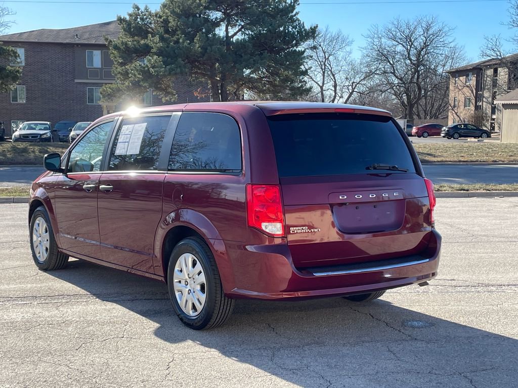 Used 2019 Dodge Grand Caravan SE image 3