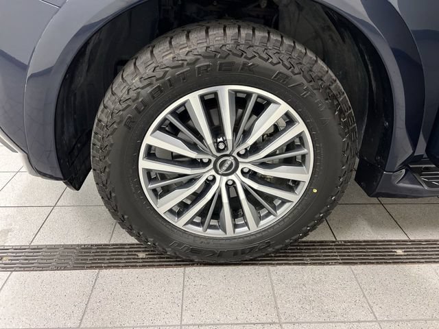 Used 2024 Nissan Armada SL w/ Captain's Chairs Package AWD/4WD image 11