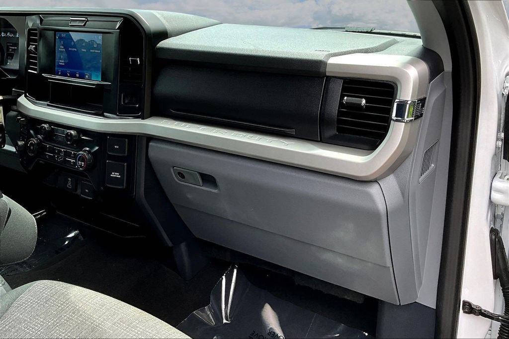 Certified 2025 Ford F250 XLT AWD/4WD image 28
