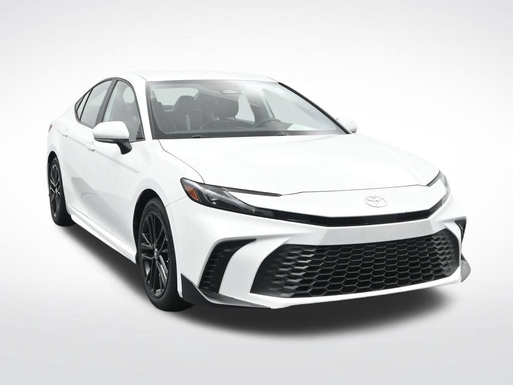 Used 2025 Toyota Camry SE FWD image 3
