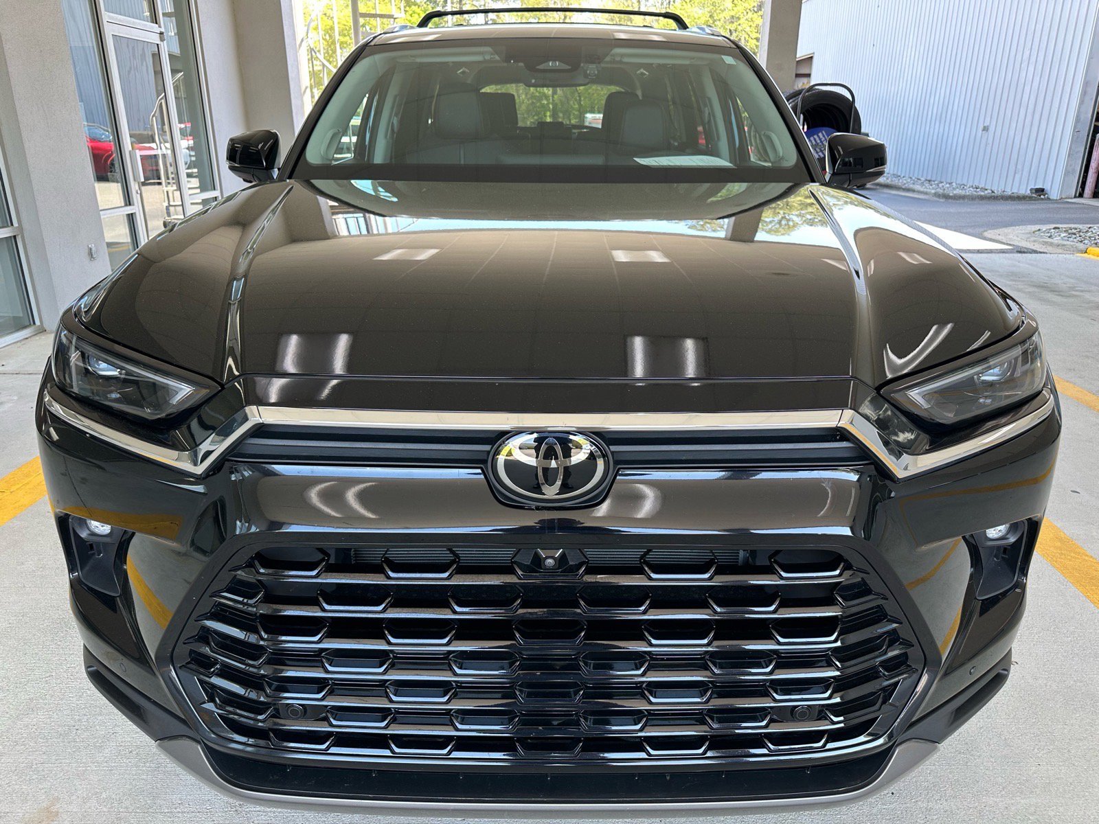 Used 2024 Toyota Grand Highlander Limited image 6