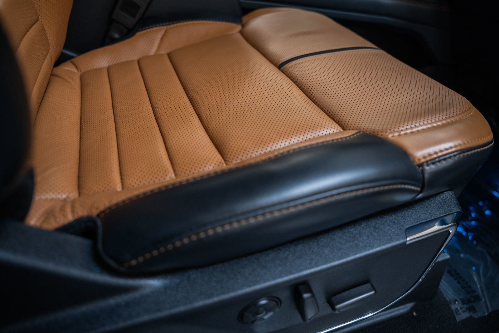 Certified 2024 Ford F250 Platinum image 42