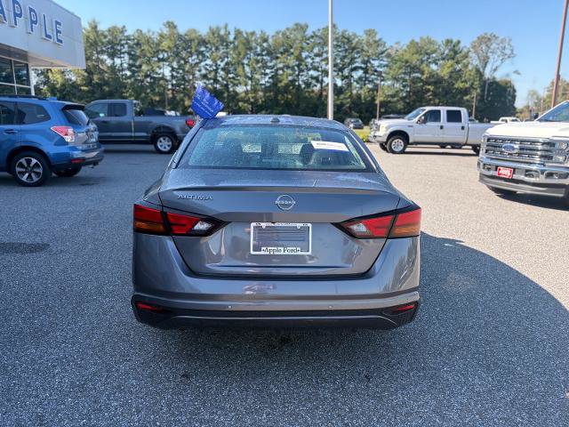 Used 2025 Nissan Altima 2.5 SV FWD image 4