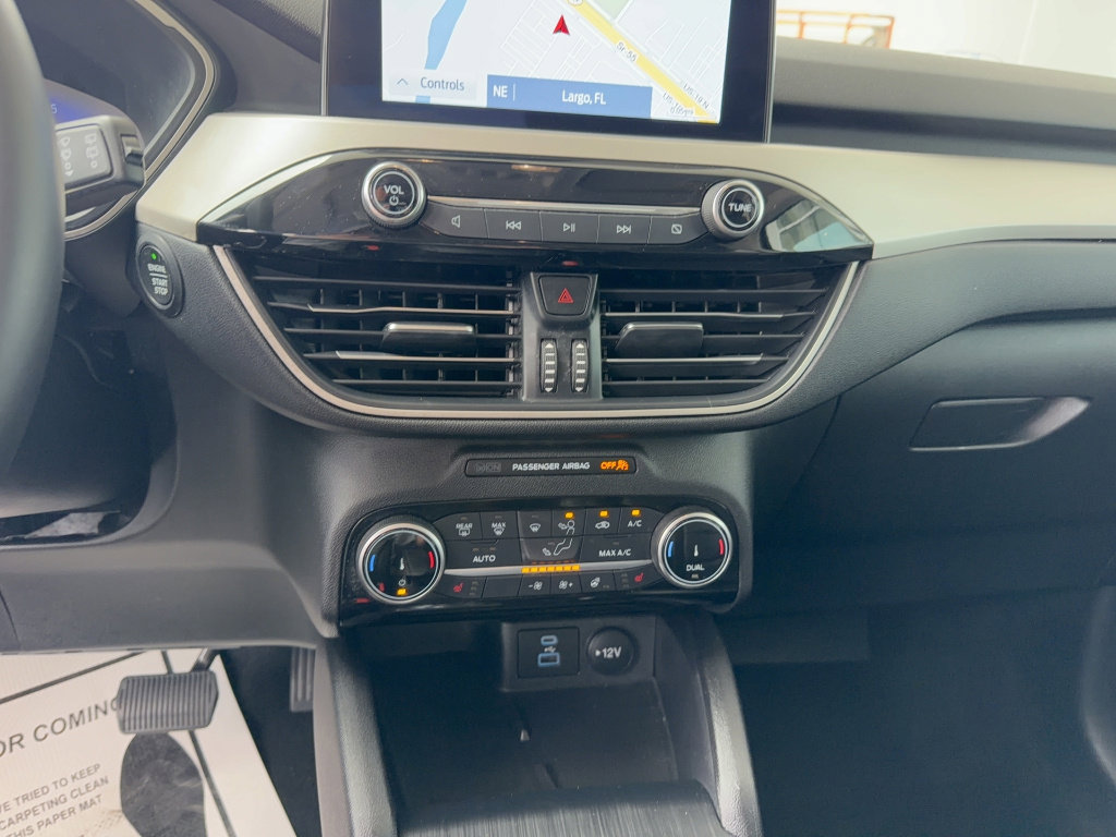 Certified 2022 Ford Escape SEL w/ Technology Package FWD image 21