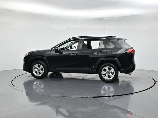 Used 2021 Toyota RAV4 XLE FWD image 7