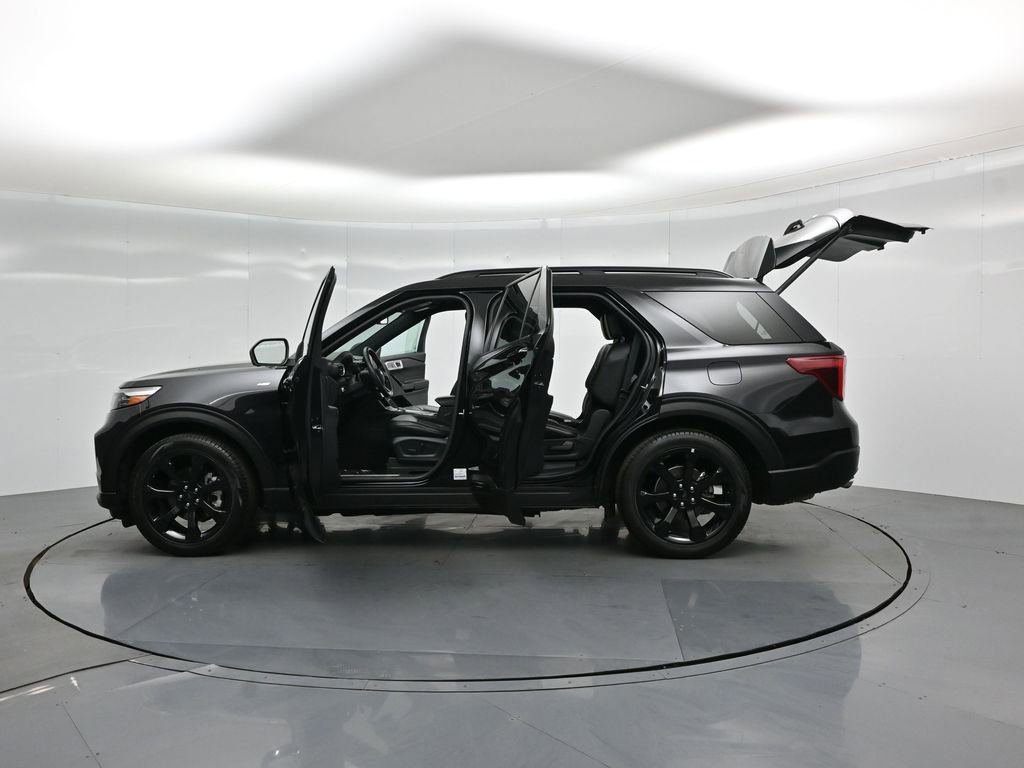 Certified 2022 Ford Explorer ST-Line w/ Class IV Trailer Tow Package image 37