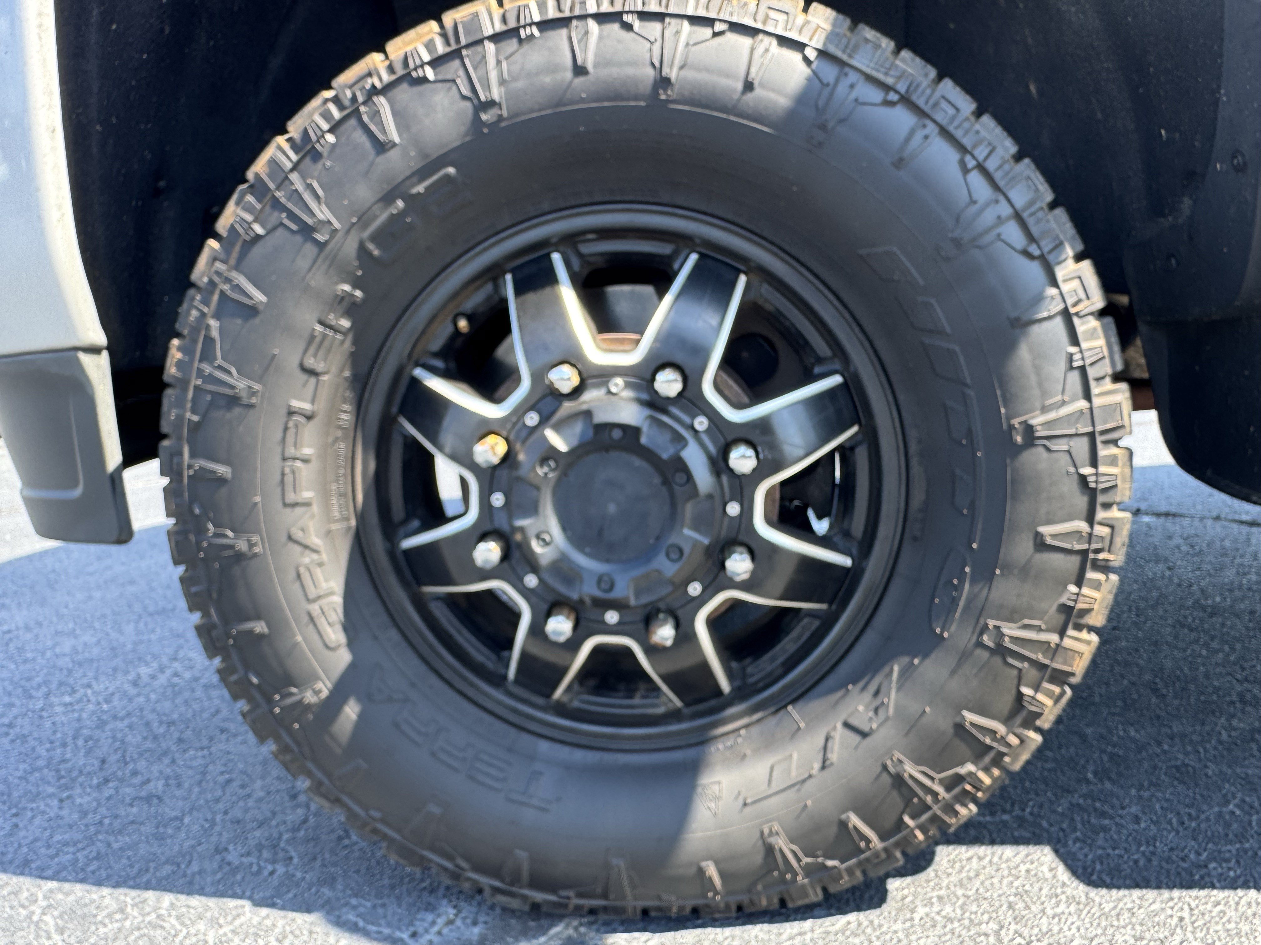 Used 2017 GMC Sierra 3500 Denali w/ Duramax Plus Package AWD/4WD image 15