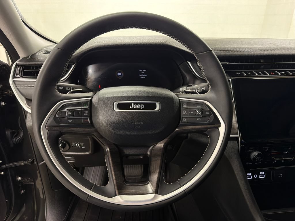 Used 2023 Jeep Grand Cherokee L Limited RWD image 18