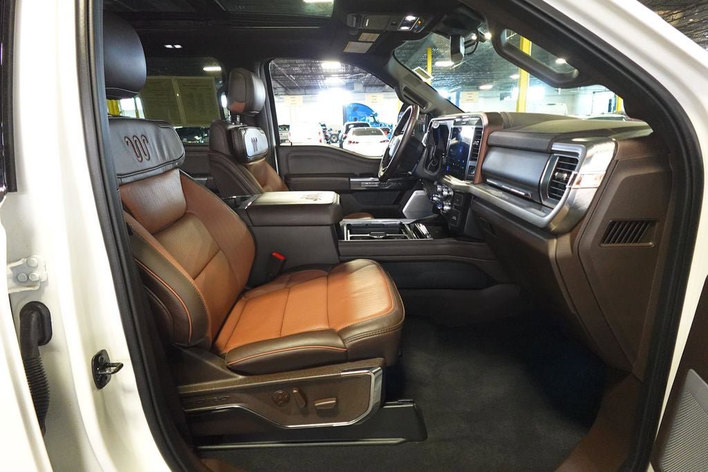 Certified 2025 Ford F450 King Ranch AWD/4WD image 34