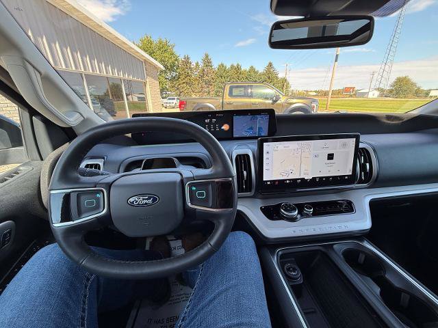 Certified 2025 Ford Expedition Active AWD/4WD image 23