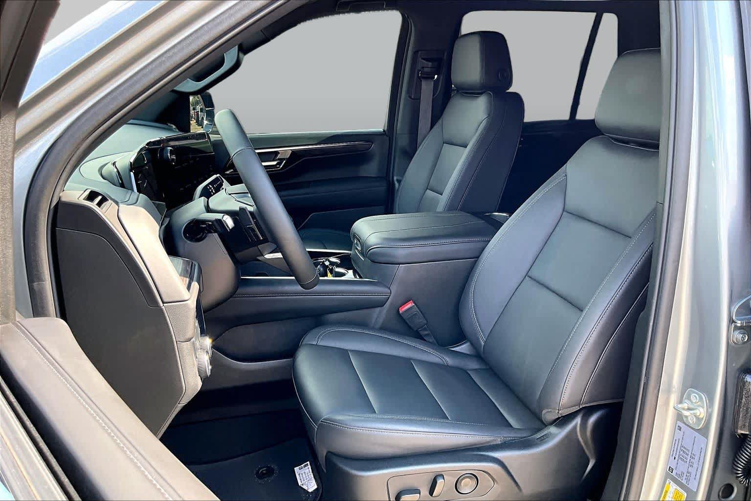 Used 2025 Chevrolet Tahoe LT w/ Comfort Package RWD image 11