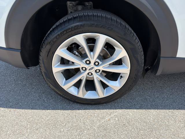 Certified 2023 Ford Explorer Platinum w/ Technology Package AWD/4WD image 11