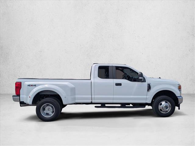 Certified 2022 Ford F350 XL w/ STX Appearance Package AWD/4WD image 4