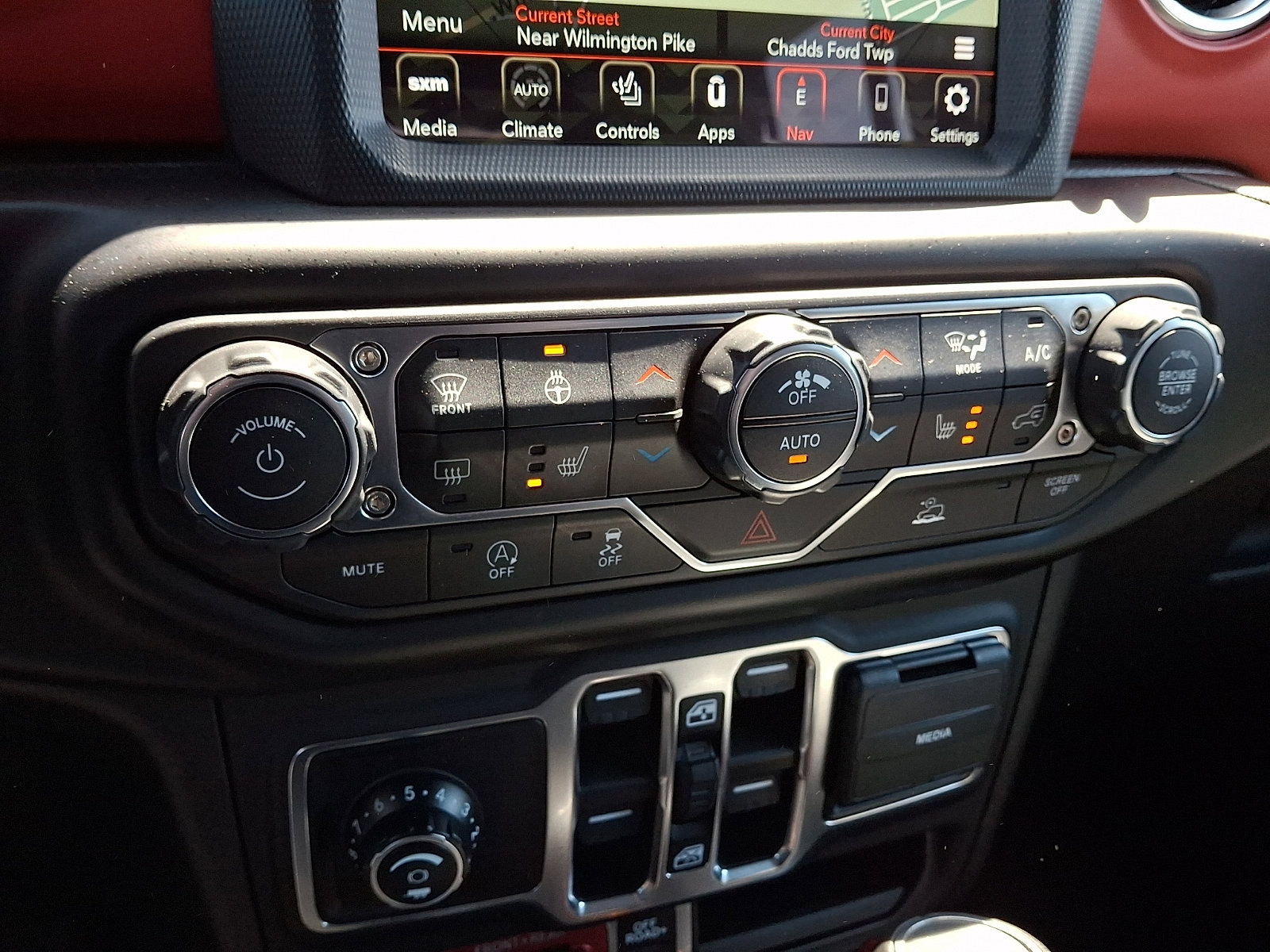 Used 2020 Jeep Gladiator Rubicon AWD/4WD image 19