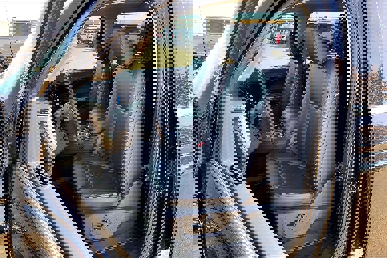 Certified 2022 Ford Expedition Max XLT image 7