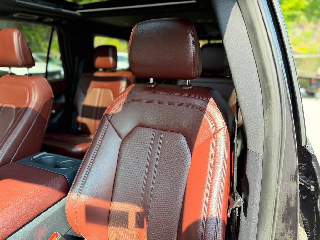 Certified 2024 Ford Expedition Limited AWD/4WD image 11